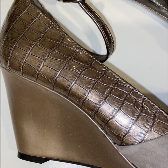 Bandolino Heels - Picture 6 of 9